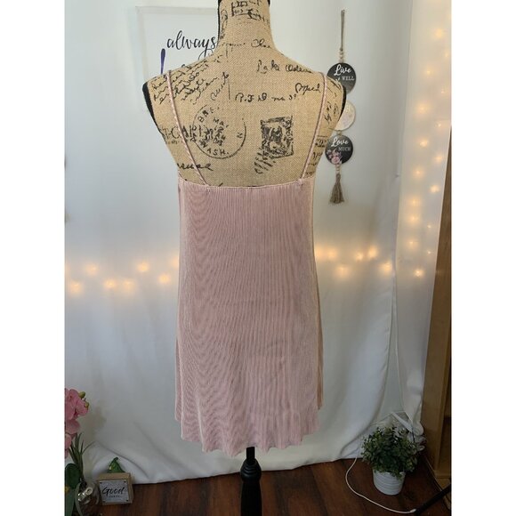 (E-150) Fashion nova womens sleep dress Size S pink color short sleeves - Picture 5 of 8